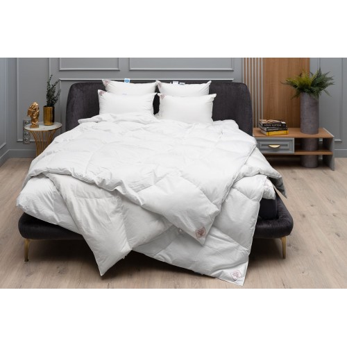 Одеяло пуховое "ЭЙРА" с хлопковом батисте, легкое 200x200, GERMAN GRASS