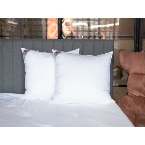 Подушка шелк "ЛЮКСЕР" средняя 70x70, GERMAN GRASS