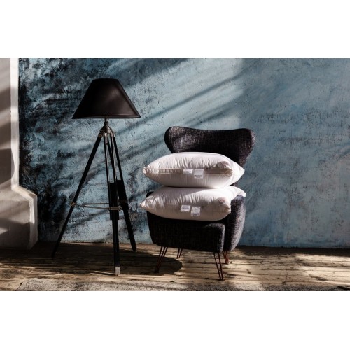 Подушка пуховая "КВИНЕЛЬ" высокая в египетском хлопке, средняя 70x70, GERMAN GRASS